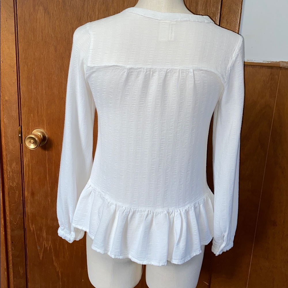 JAPNA Elegant White Button-Down Peplum Top SIZE Medium 100% Vicose - Picture 2 of 8